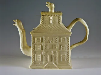 Teiera bianca a forma di casa, c.1750
